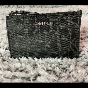 Small woman’s wallet